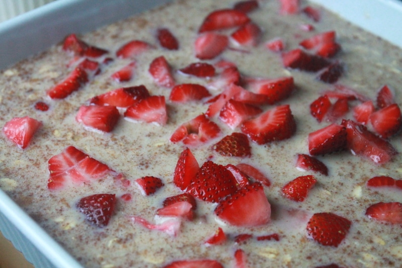 strawberry oatmeal before baked in baking pan