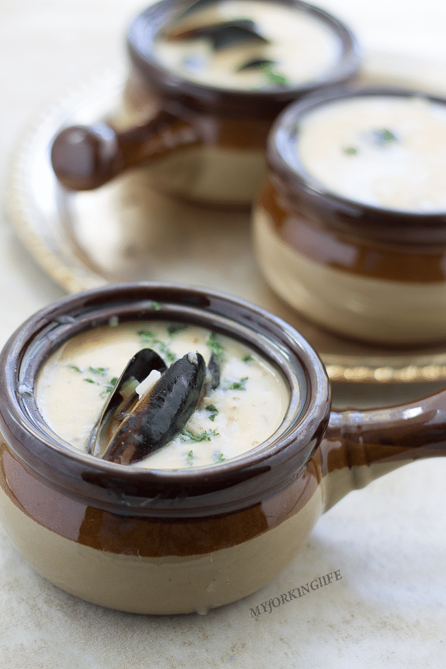 easy seafood chowder recipe in bowls