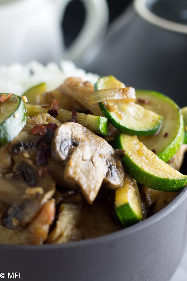 zuchinni mushroom chicken in bowl