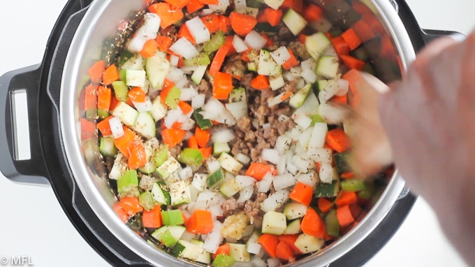 pressure cooker lentil soup with vegetables in instant pot