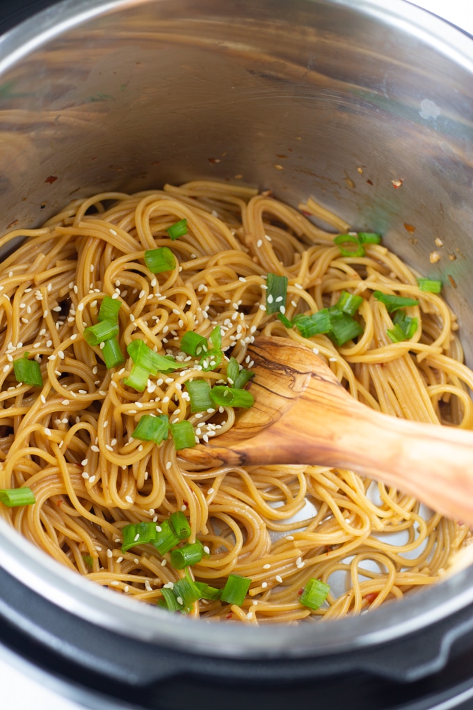 garlic noodles in pot