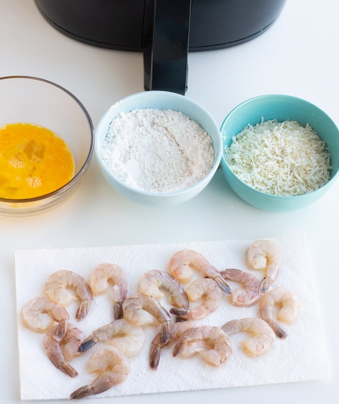 air fryer shrimp preparation bowls