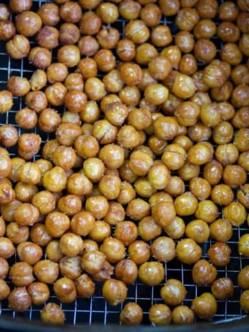 chickpeas in air fryer basket