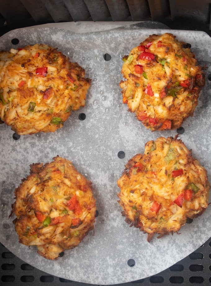 crab cakes in air fryer basket