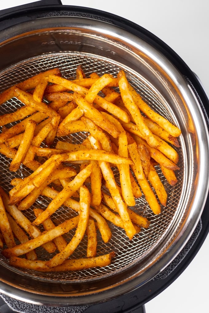 fries in mealthy crisp lid basket