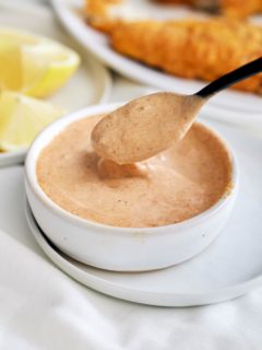 spoon lifting remoulade saice