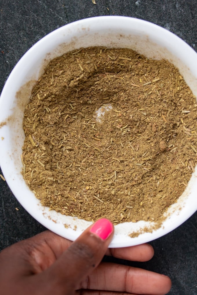 poultry seasoning spices in bowl stirred