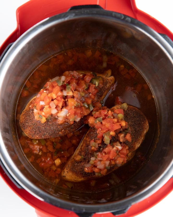 cooked chicken in instant pot qith salsa on top