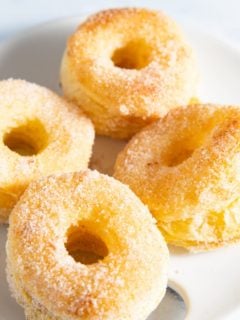 air frter donuts on a plate