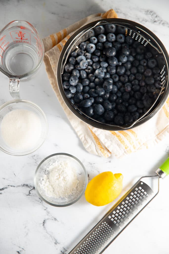 Ingredients to make the compote