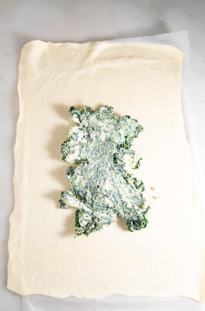The spinach and cream cheese on pastry