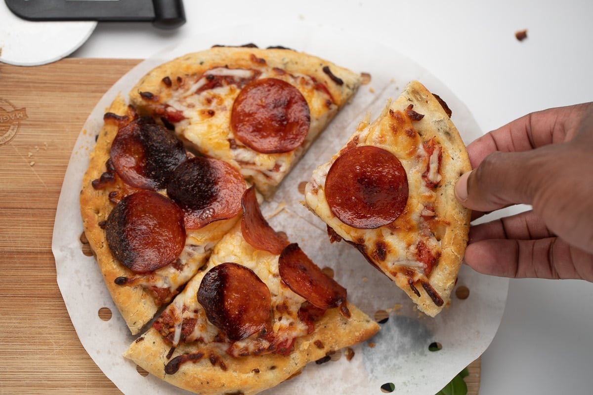 Easy Air Fryer Pepperoni Pizza