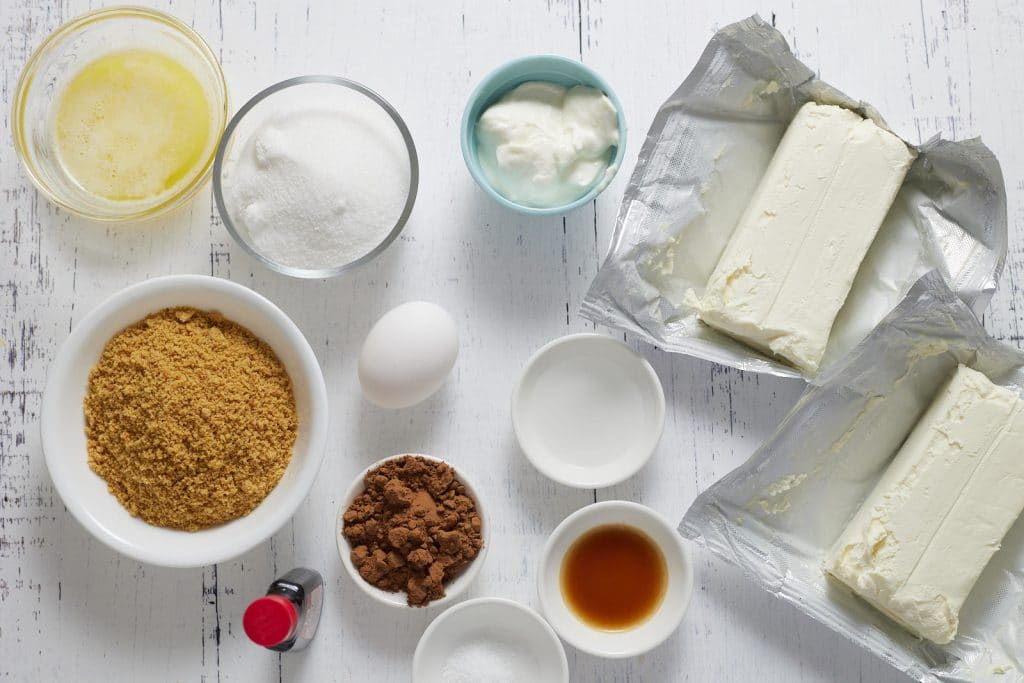 Ingredients to make the cheesecake.