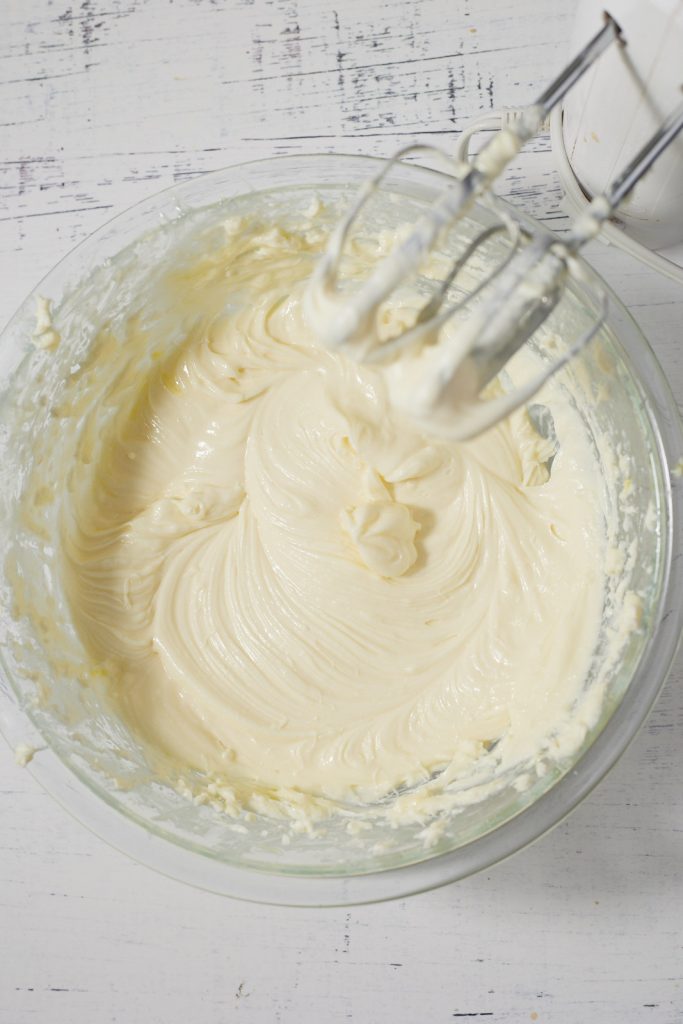 The cake batter mixed together.