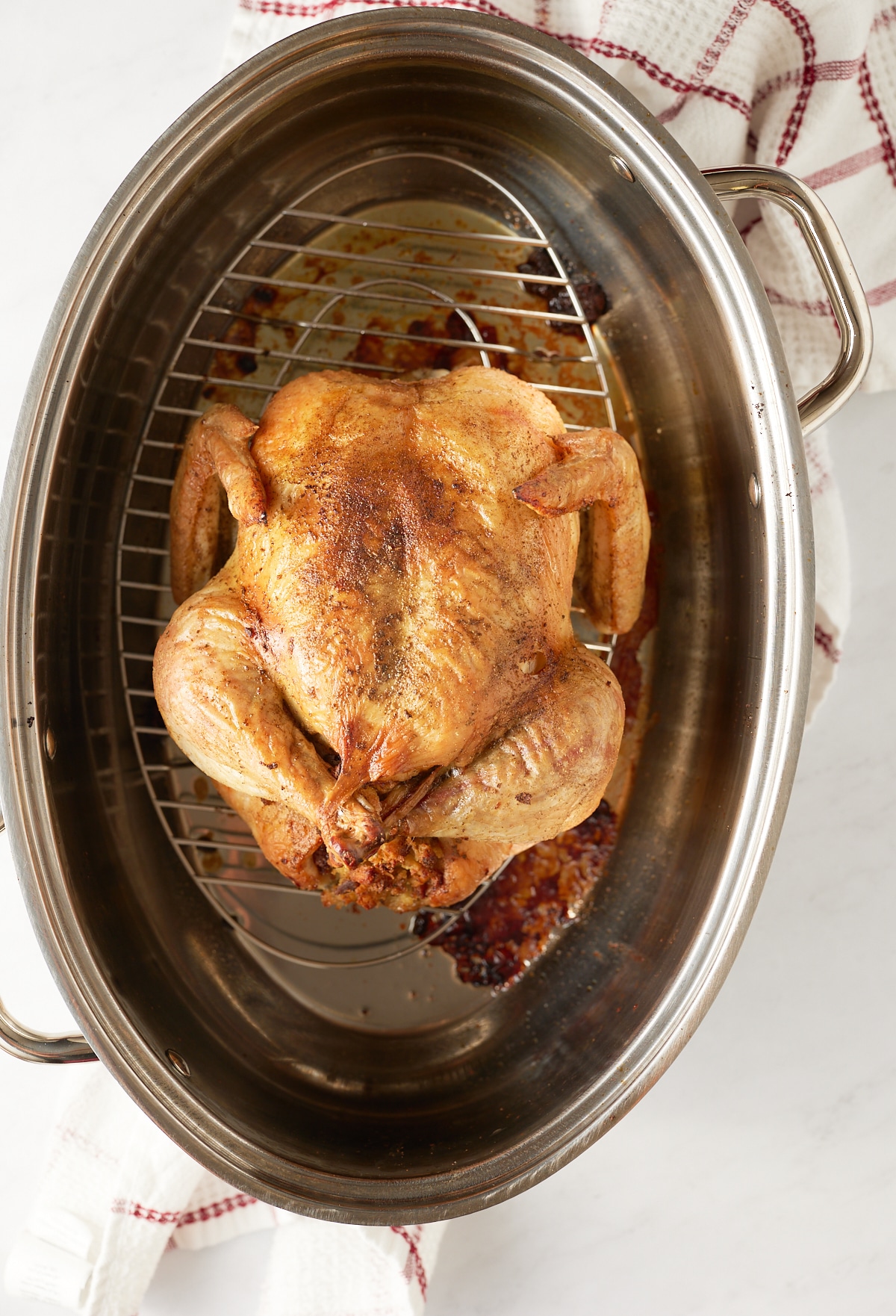 The Thanksgiving chicken after being roasted.