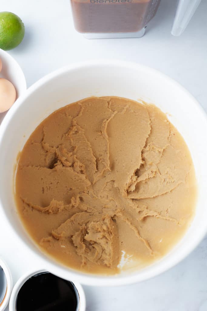 butter and suger that has been beaten in bowl