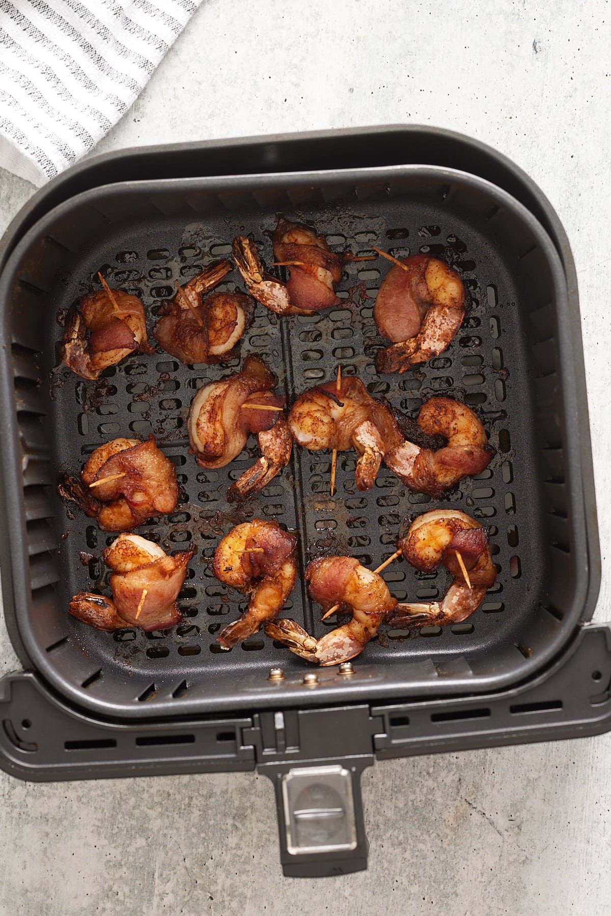 bacon wrapped in shrimp in air fryer basket