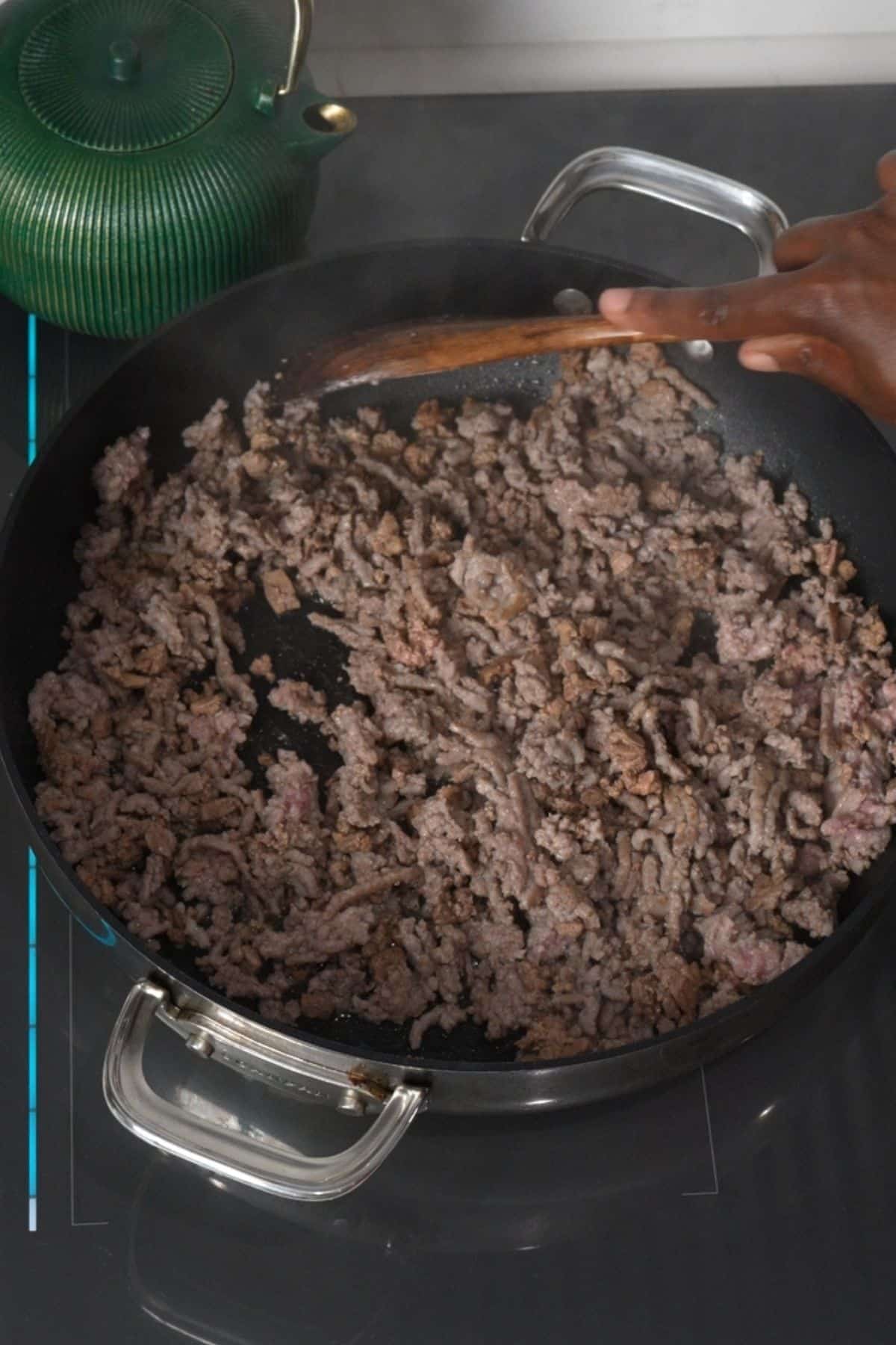brown sausage and livers in skillet