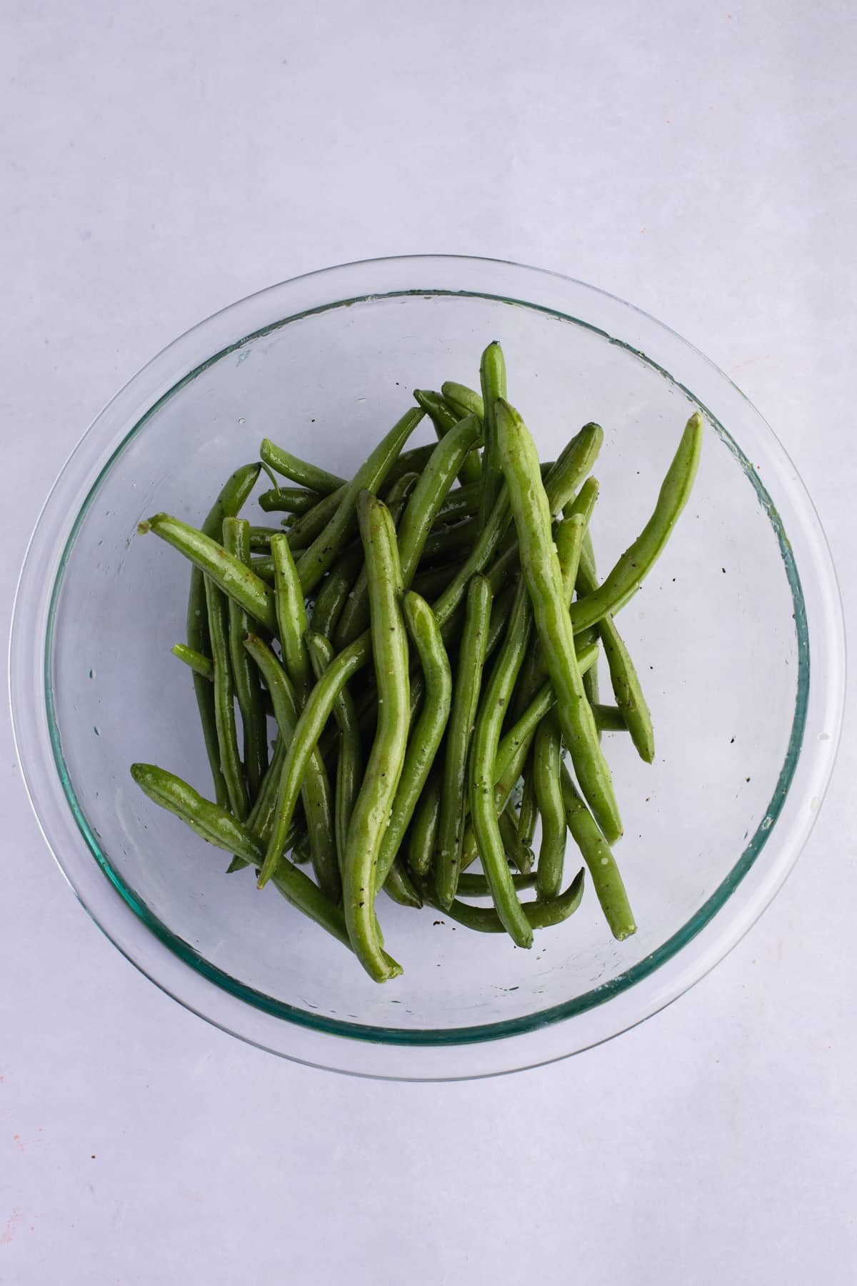 raw beans in a glass bowl