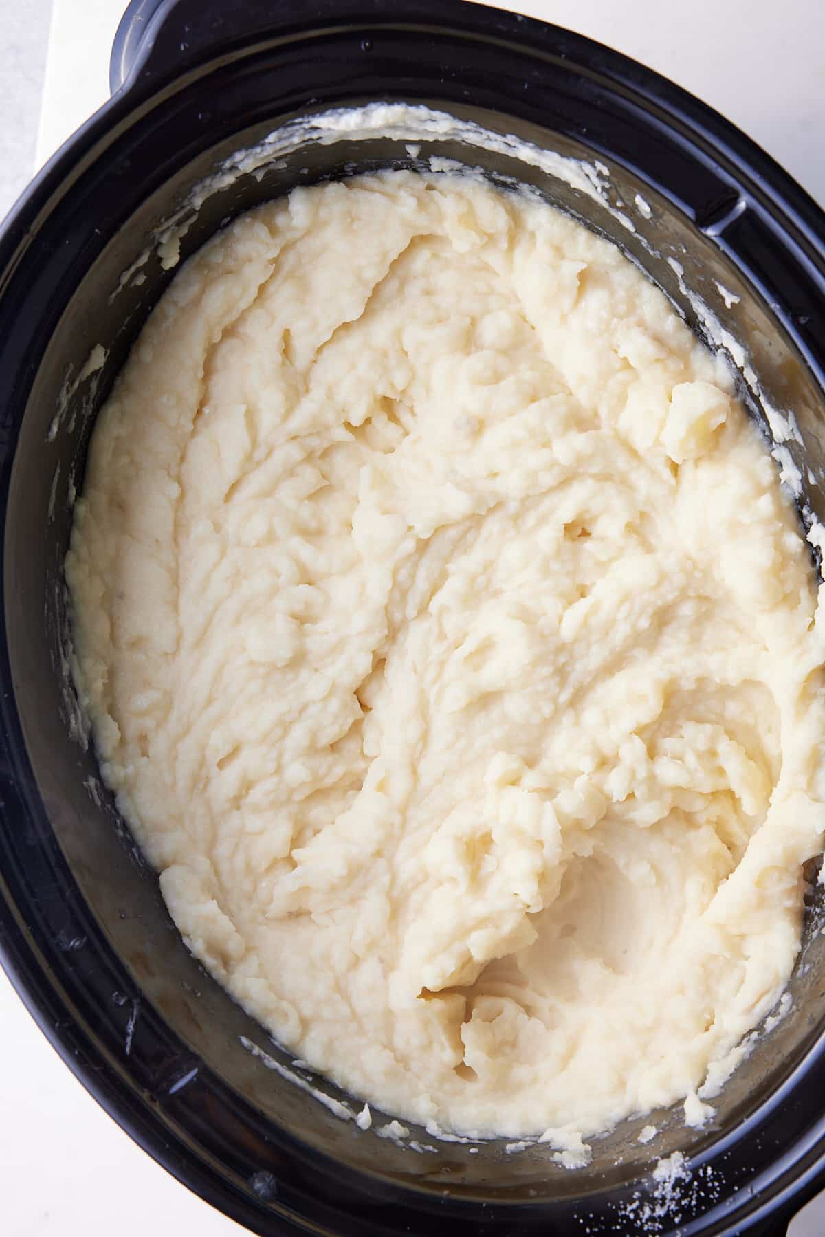 creamy mashed potatoes in a slow cooker