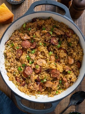 Jambalaya in pot