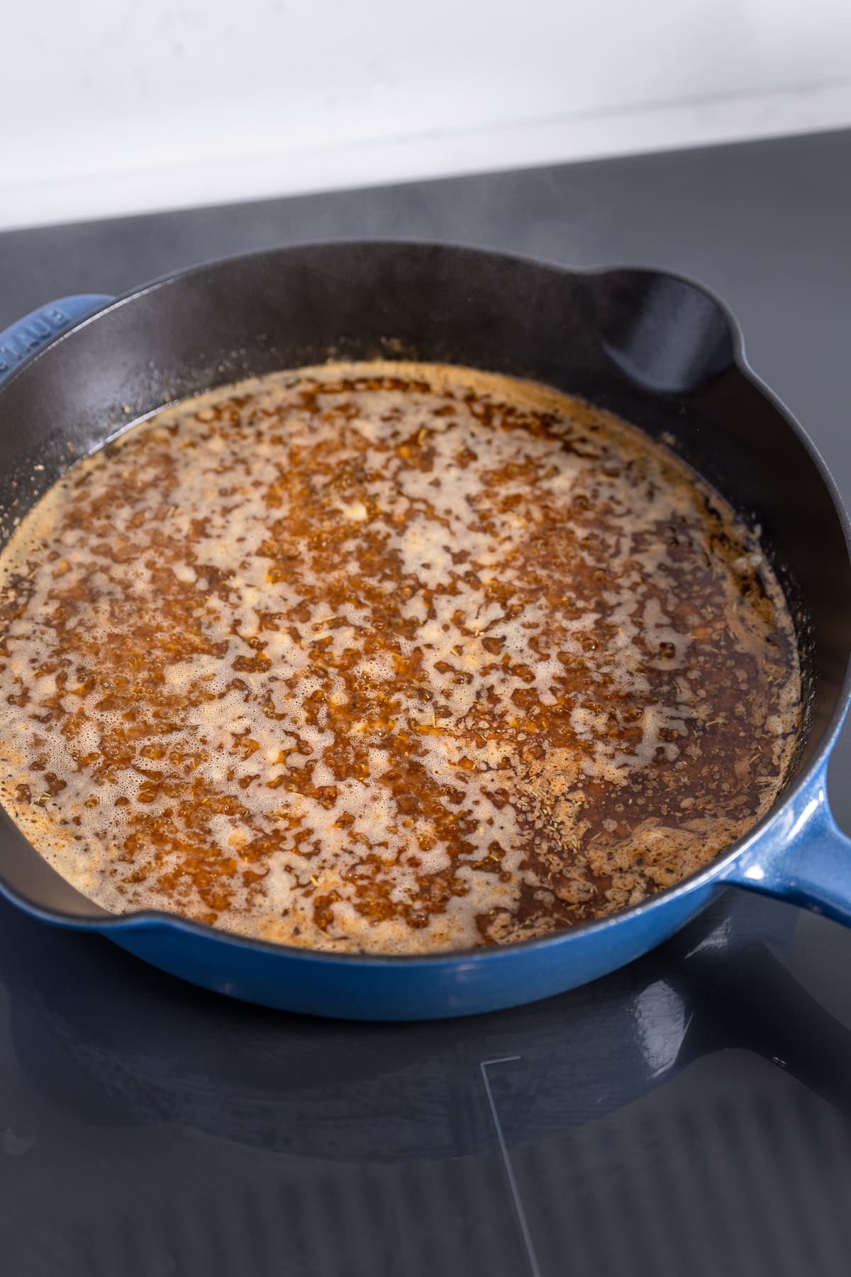 Sauce for barbecue shrimp and skillet