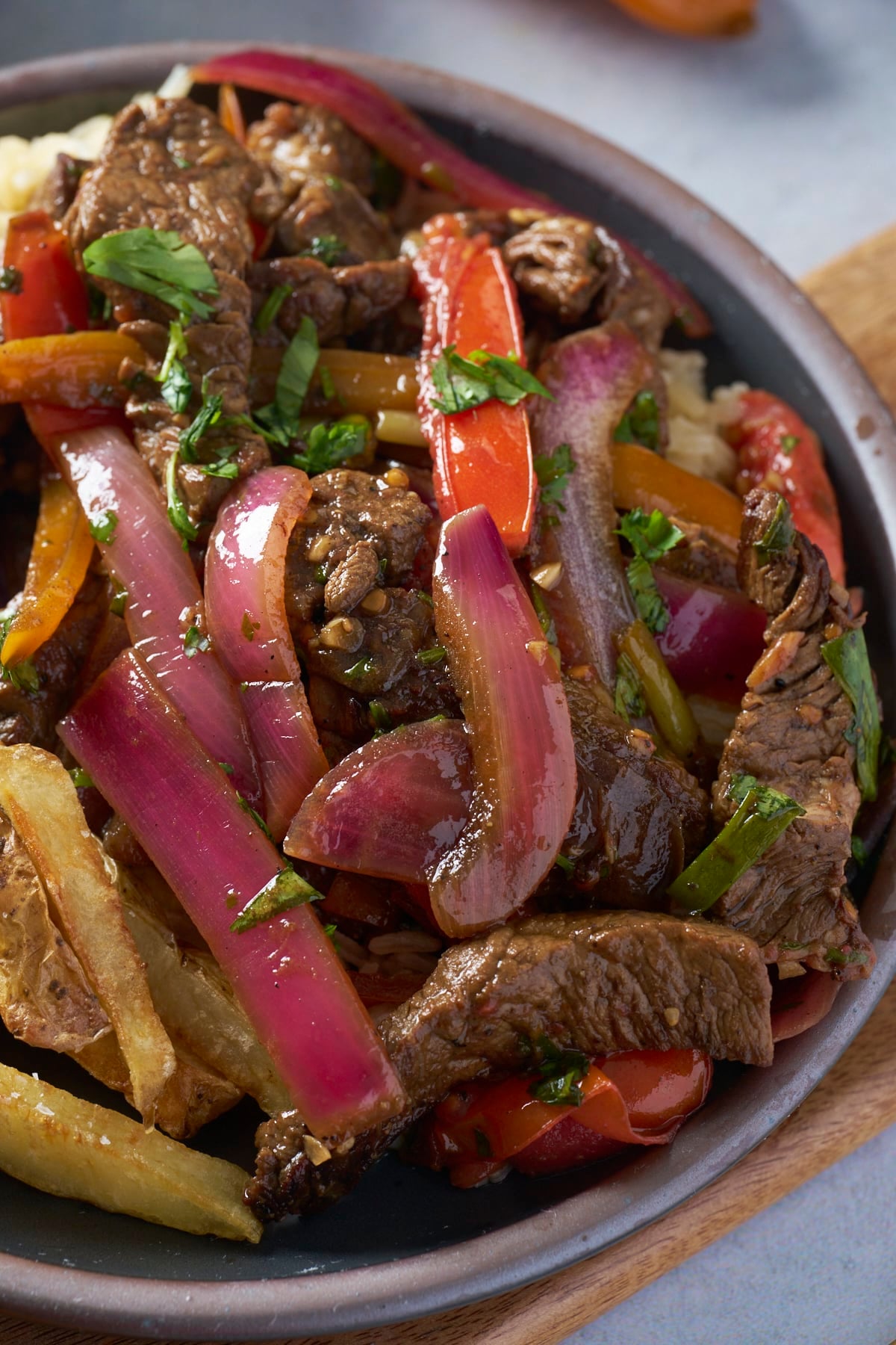 lomo saltado on plate